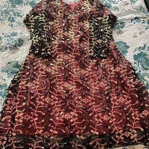 New Wom or girl medium size party top shirt